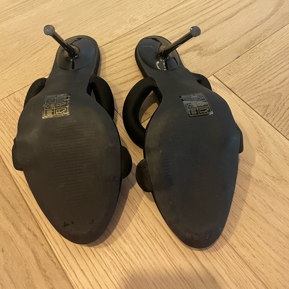 Heels - Picture 4 of 5